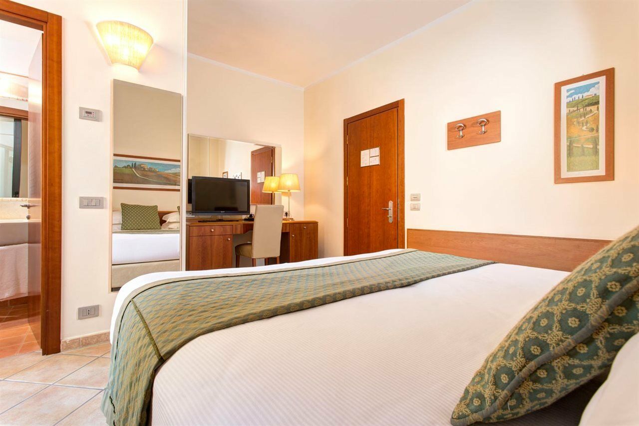 Hotel Athena Siena Esterno foto